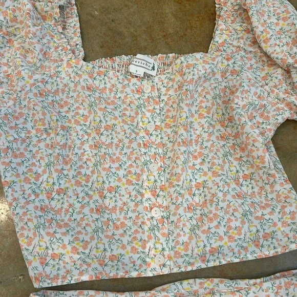 Floral Puff Sleeve Crop Top & Ruffled Mini Skirt Set - Pastel Floral - Picture 4 of 5